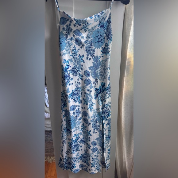 Petal & Pup dress - Picture 2 of 4